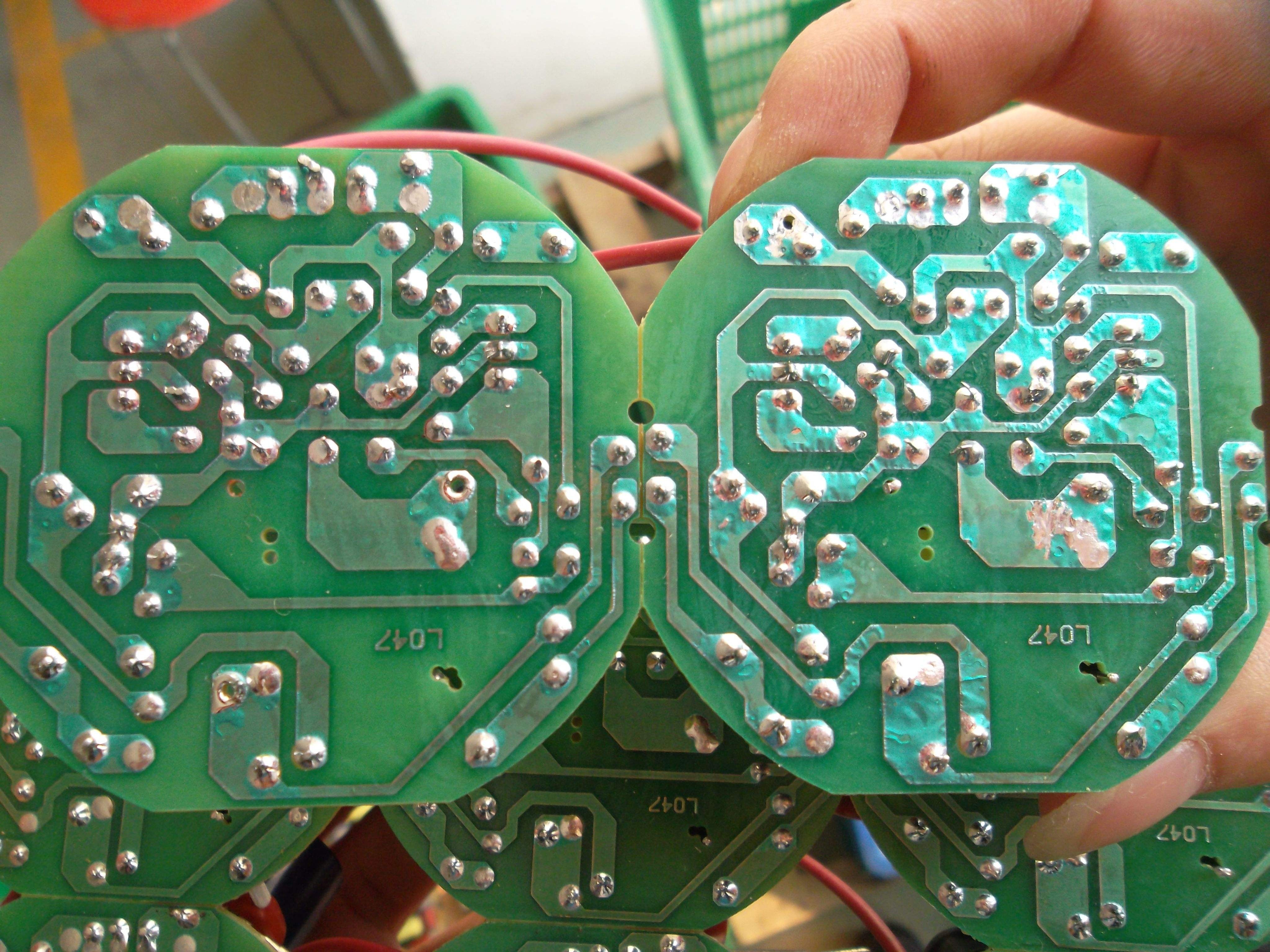 为什么PCB线路板板面会起泡？