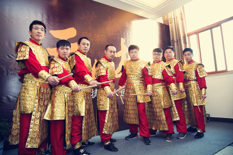 打鼓迎接团.jpg 打鼓迎接团.jpg