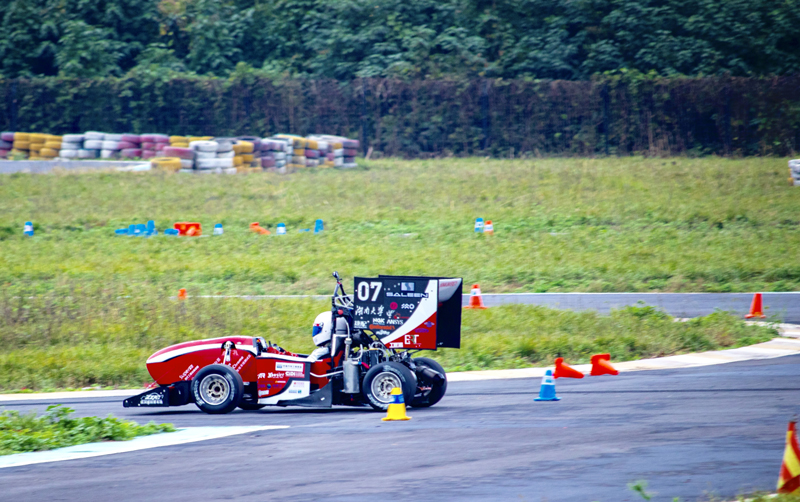 捷配PCB助力湖南大学睿速赛车队