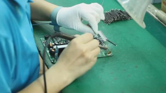 印制电路板的元器件装焊技术 印制电路板的元器件装焊技术