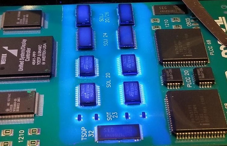 SMT PCB 三防漆的紫外光检查