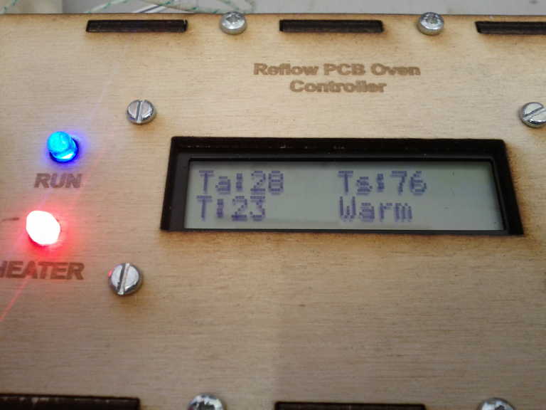 用于 SMT 焊接工艺的带 PCB 的回流焊炉