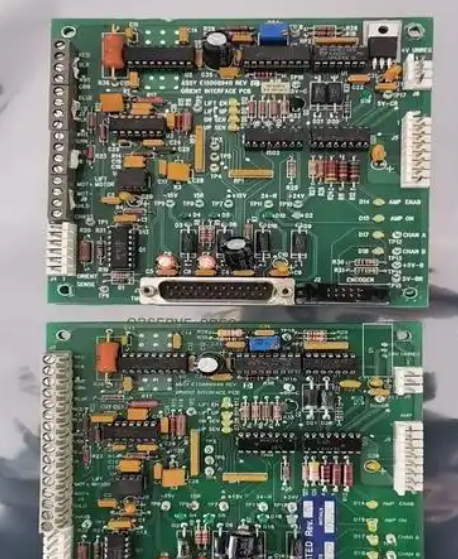 从值得信赖的分销商处采购用于信息娱乐系统 PCB 的汽车级组件。 从值得信赖的分销商处采购用于信息娱乐系统 PCB 的汽车级组件。