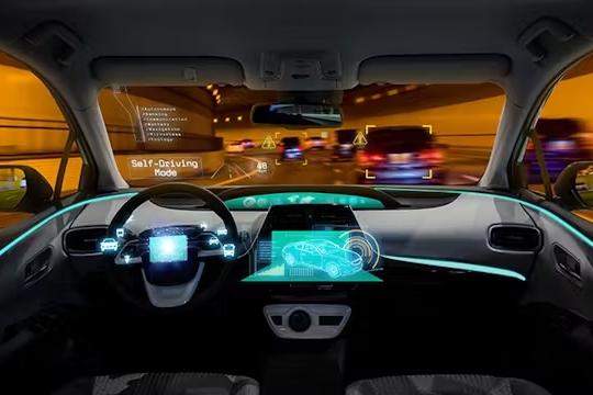 现代车辆内饰与突出显示的电子系统 现代车辆内饰与突出显示的电子系统