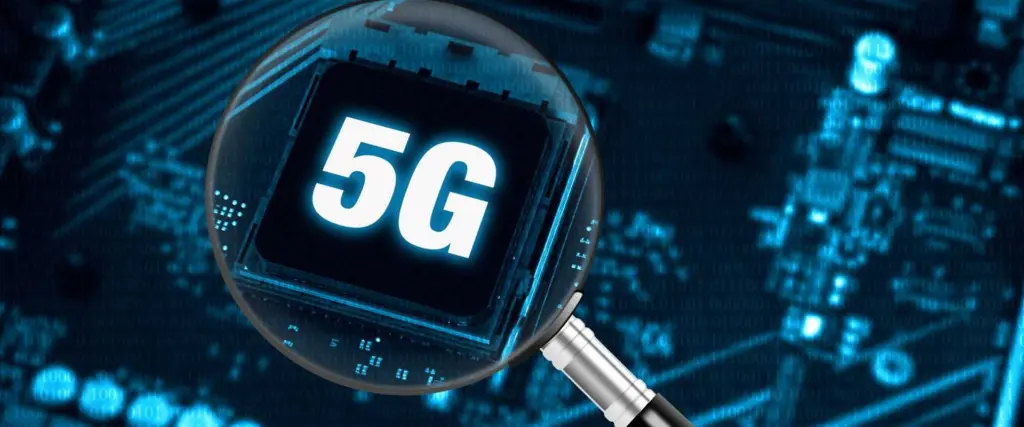 高科技 5G 设备中的细线 PCB 高科技 5G 设备中的细线 PCB