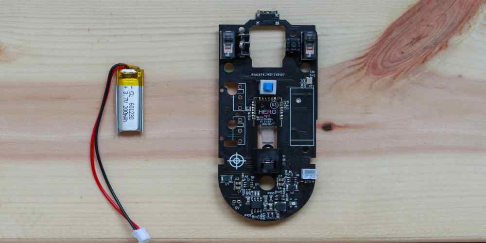 DIY PCB 制造商使用鼠标咬合分离板进行家庭 PCB 组装