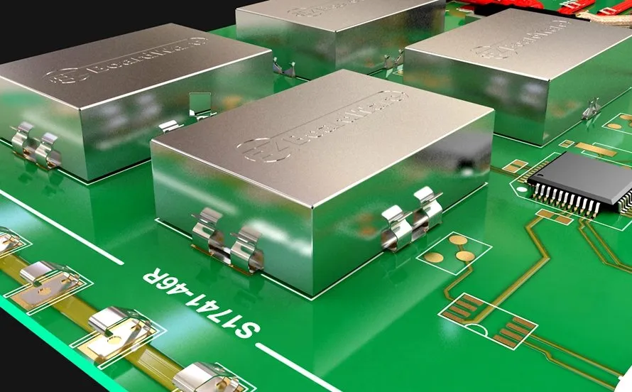 带有屏蔽的 PCB 布局，可降低敏感元件周围的 EMI。