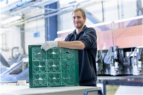 奥特斯重庆生产基地正式投产 创集团在华单笔投资纪录